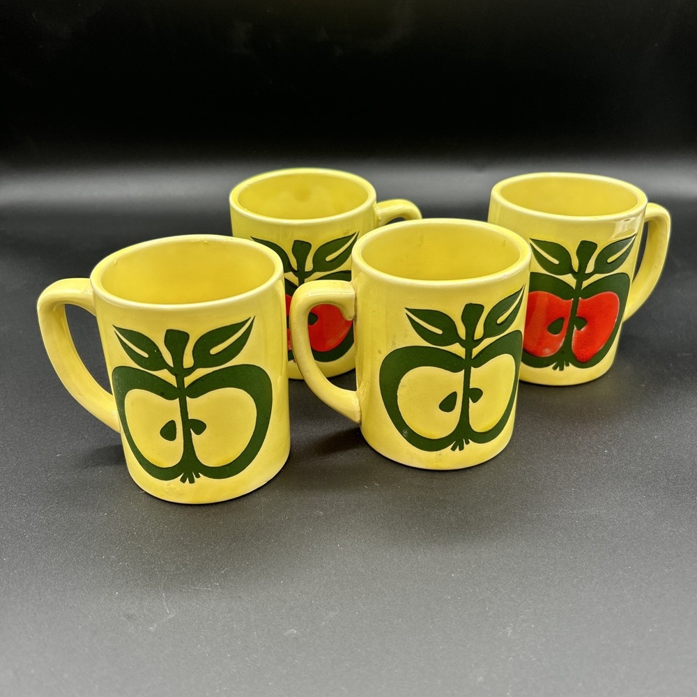 Vintage Set of 4 Apple Ceramic Mugs Yellow Red Green Retro E-1190